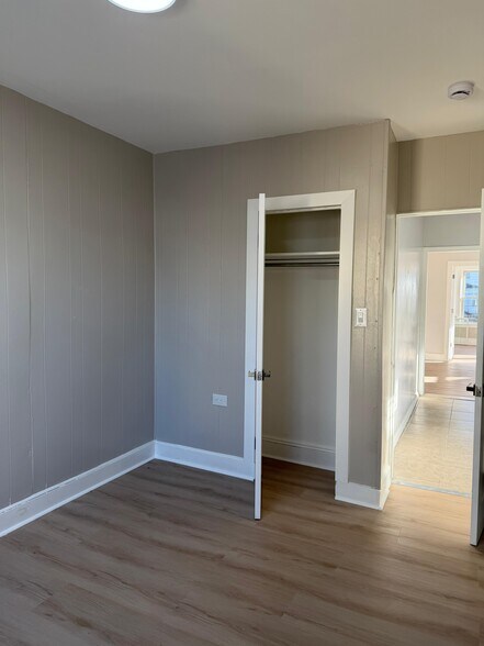 Building Photo - 8715 Sutter Ave