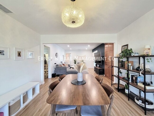 Building Photo - 5632 Hazelbrook Ave