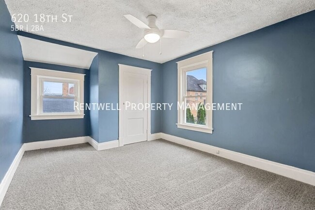 Building Photo - 620 18th St