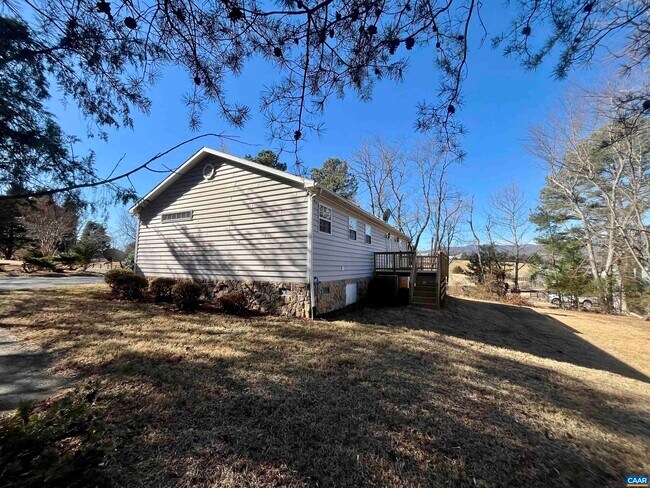 Building Photo - 4678 Garth Rd