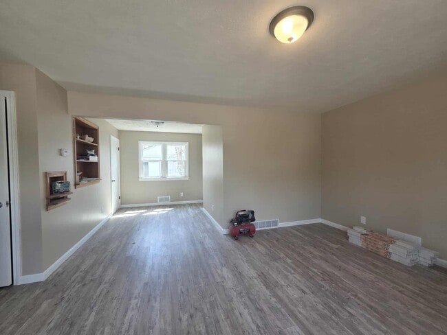 Building Photo - Newly Remodeled Home for Rent!