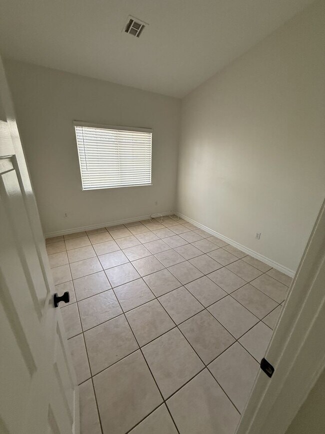 Building Photo - 8960 Tumbling Pebble Way