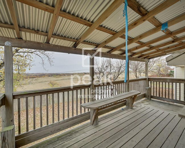 Building Photo - $2000! 3Bed/2.5Bath home in west Fort Worth!  Apply by 9/8 for Labor Day Savings! See description!