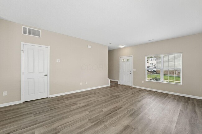 Building Photo - 2048 Opal St