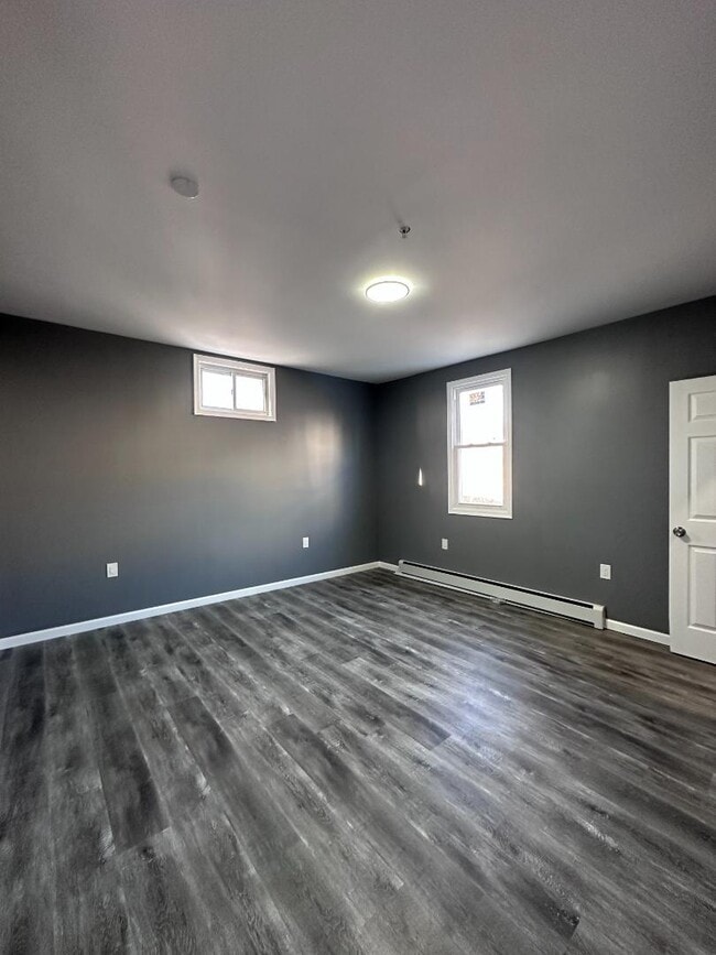 Building Photo - 153 Vine St