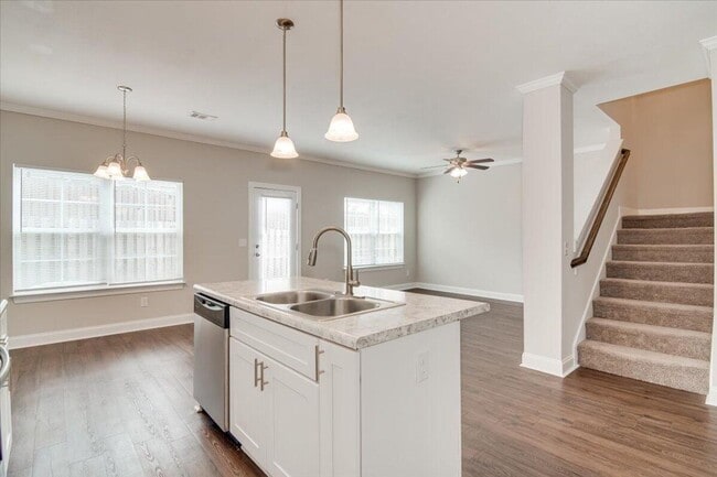 Building Photo - Villages at Goshen: 3 Bedroom / 2.5 Bath / Garage