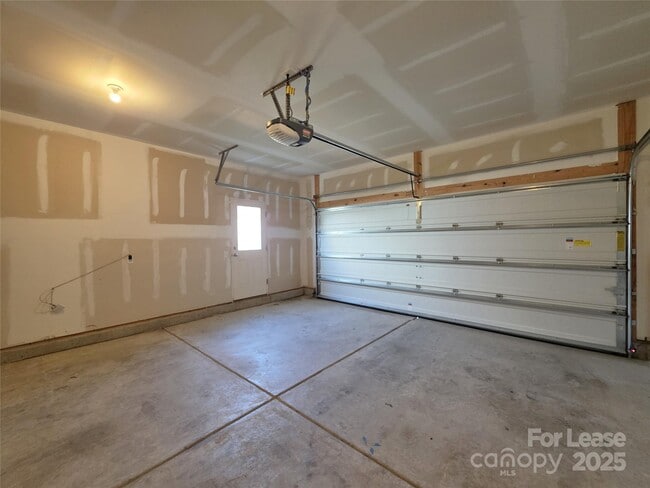 Building Photo - 3320 Keady Mill Loop