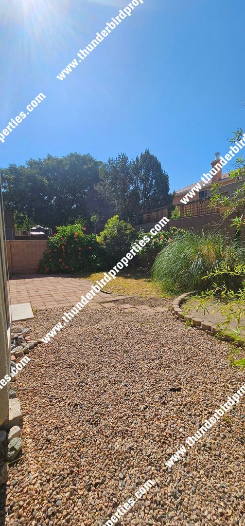 Building Photo - Beautiful NE Heights location