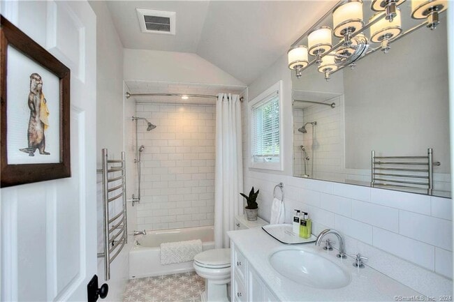 Building Photo - 1 Otter Trail