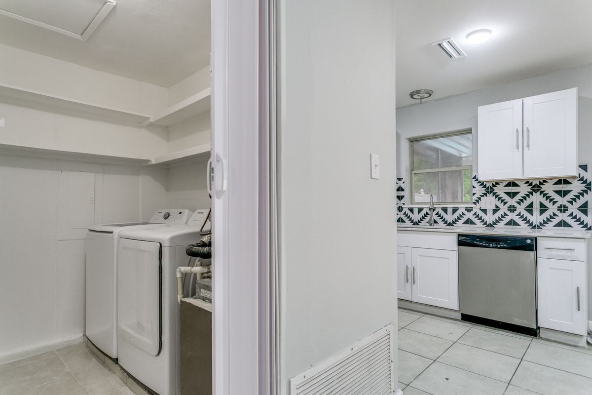 Building Photo - 5101 Longhorn Trail