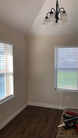 Building Photo - 409 Maple Row