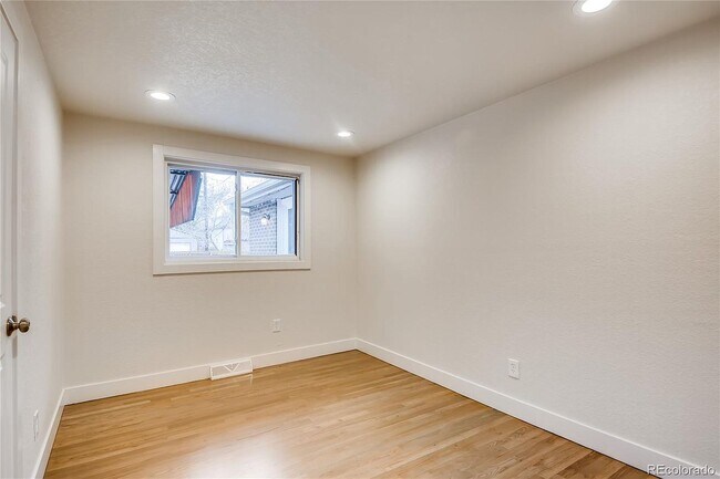 Building Photo - 4325 Navajo St