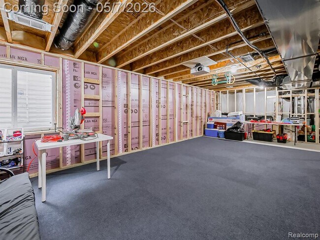 Building Photo - 8640 Quincy Dr
