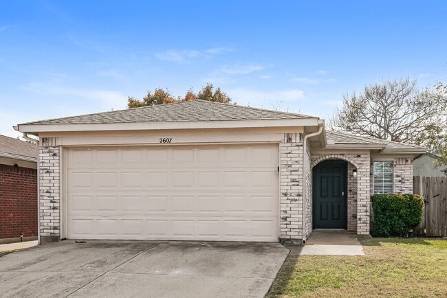 Building Photo - 2607 Whitehurst Dr