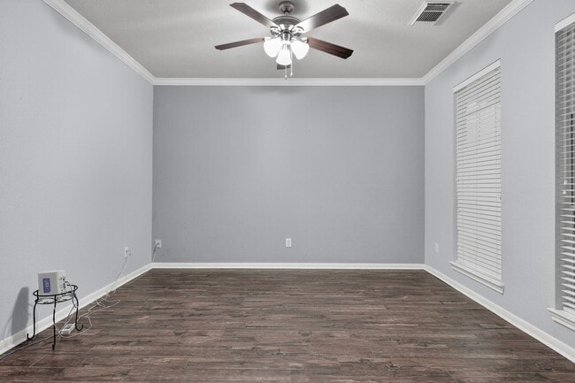 Building Photo - 26 Ebony Oaks Pl