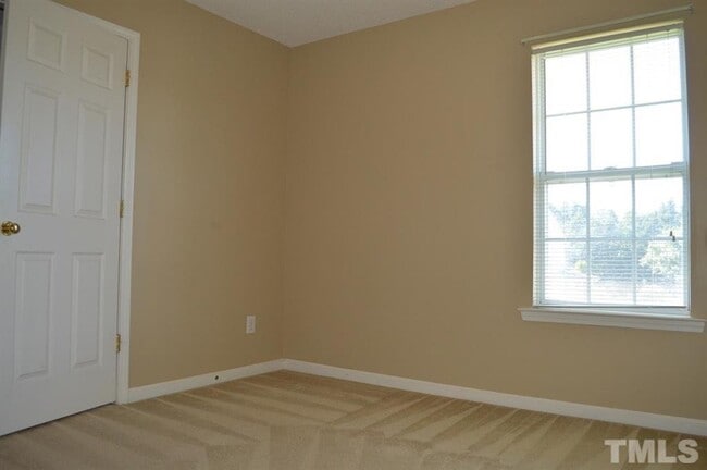 Building Photo - 2306 Nutting Ln