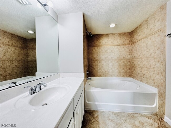 Building Photo - 4109 Residence Drive