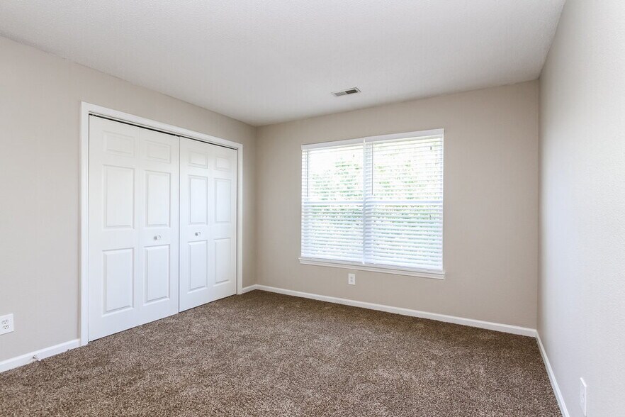 Building Photo - 3348 Blue Ash Ln