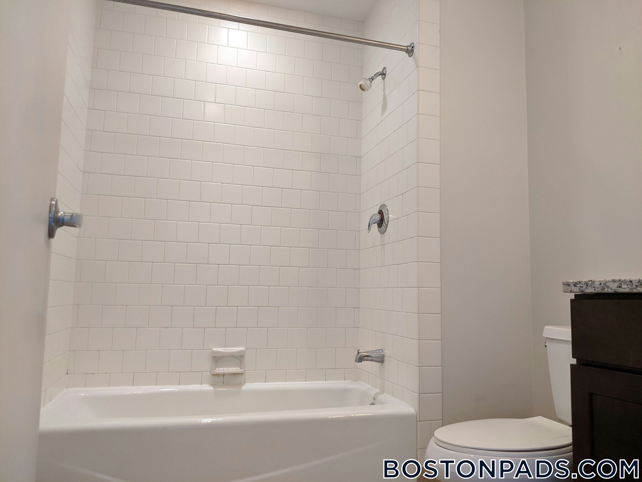 Building Photo - 160 E Berkeley St