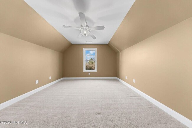 Building Photo - Beautiful 4 bedroom 3 bath home in Compass Pointe