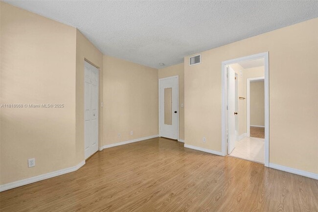 Building Photo - 3905 San Simeon Ln