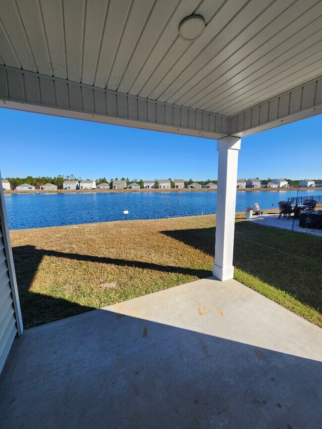 Building Photo - 3537 Bells Lk Cir
