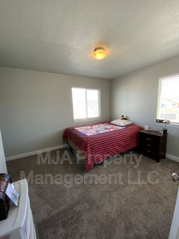 Building Photo - 5549 Dornton Ct