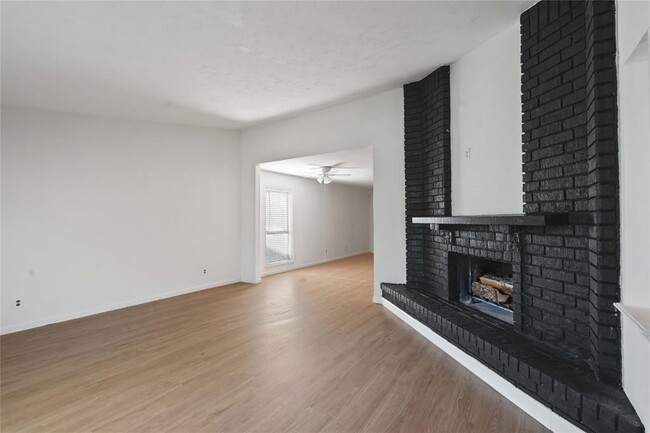 Building Photo - 17415 N Barker St