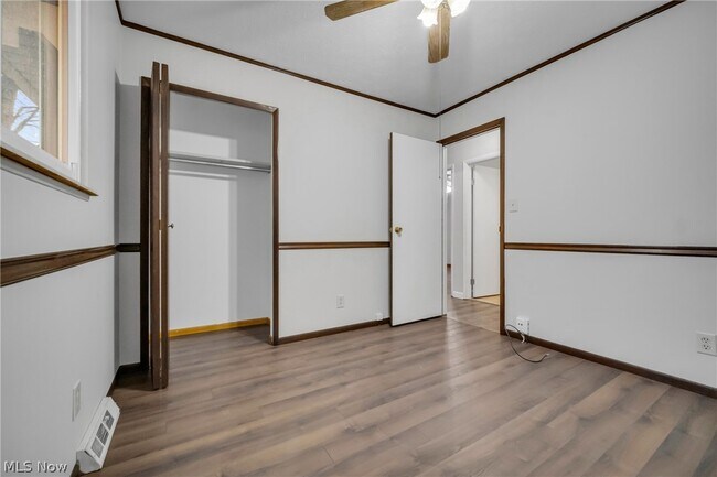 Building Photo - 15067 Rochelle Dr