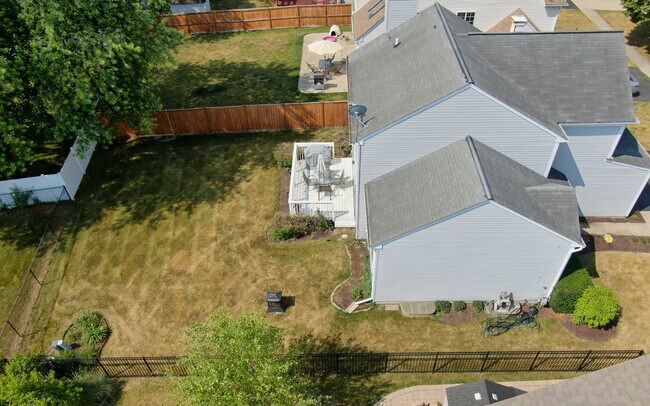 Building Photo - 549 Ivory Ln