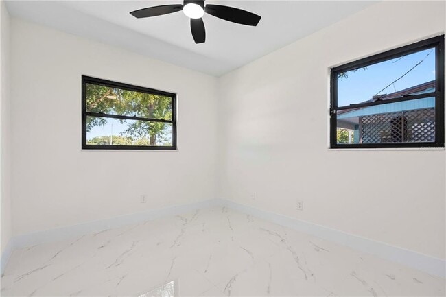 Building Photo - 8014 W Comanche Ave