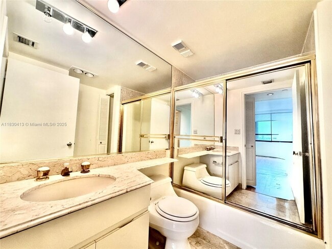 Building Photo - 11113 Biscayne Blvd