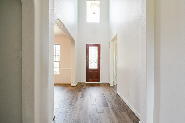 Building Photo - 1215 Redstone Glen Ln