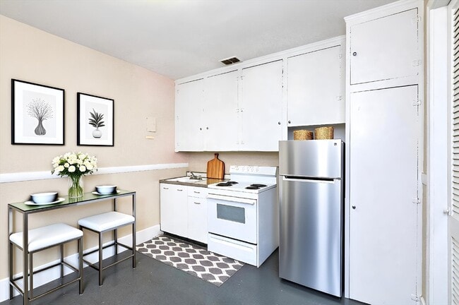 Building Photo - 183 Marlborough St