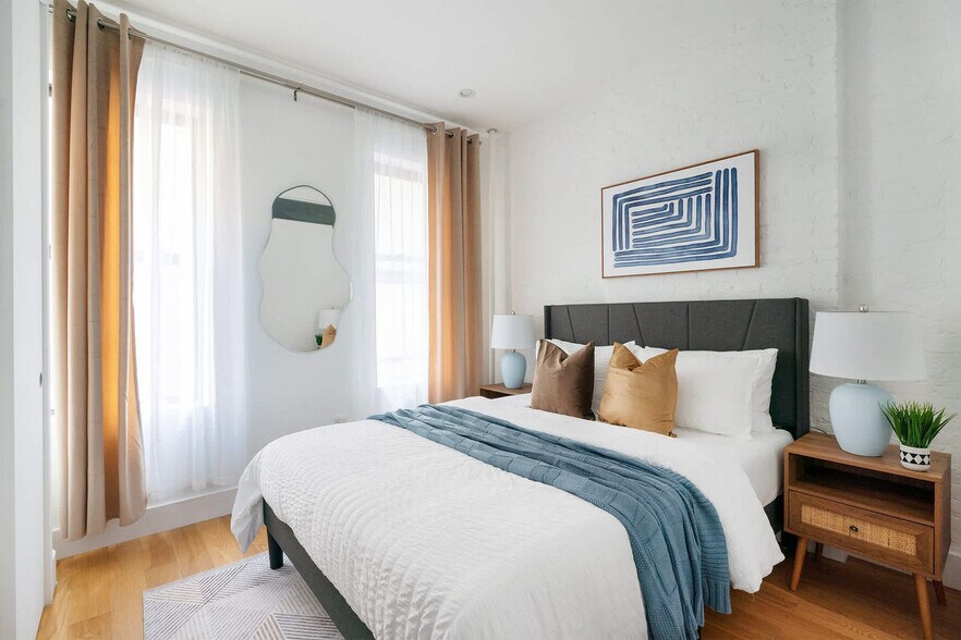 Building Photo - 1290 1st Ave