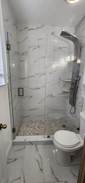 Building Photo - 640 SE 1st St