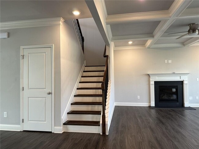 Building Photo - 4671 Silver Oak Dr