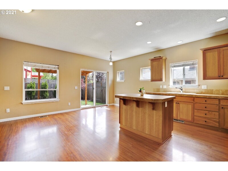 Building Photo - 4734 SW 184th Ave