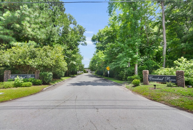 Building Photo - 125 Crooked Run Dr