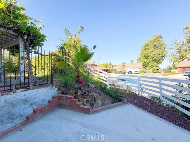 Building Photo - 1 Quiet Hills Cir