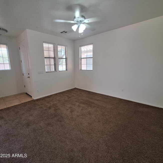 Building Photo - 5318 W Chisum Trail