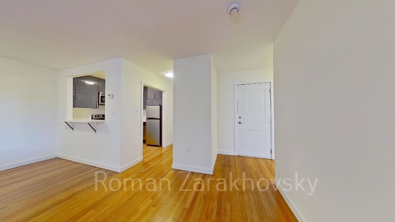 Building Photo - 14 Marion St