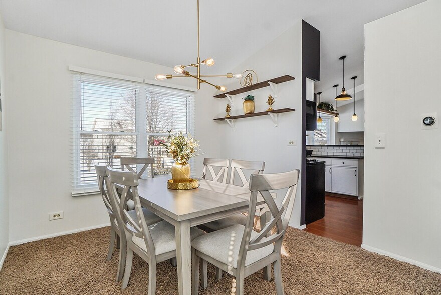 Building Photo - 1201 Easton Dr