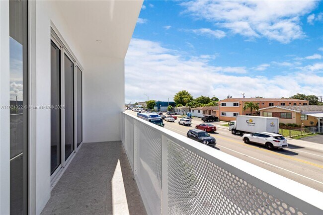 Building Photo - 4432 W Flagler St