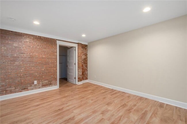 Building Photo - 597 Angell St