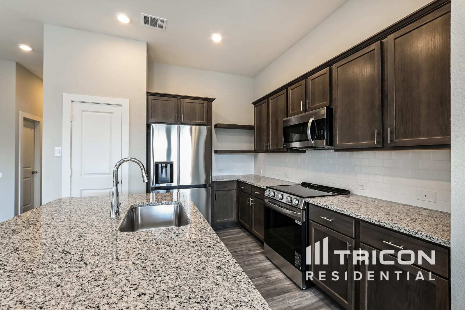 Building Photo - 4928 San Fabiano Ct