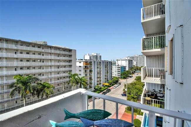 Building Photo - 1331 Lincoln Rd