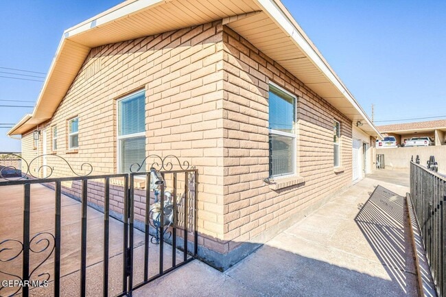 Building Photo - 293 Atlantic Rd