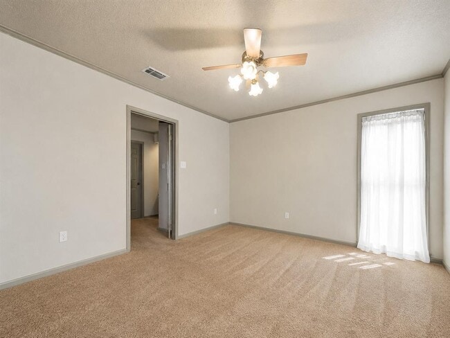 Building Photo - 431 Berry Ln