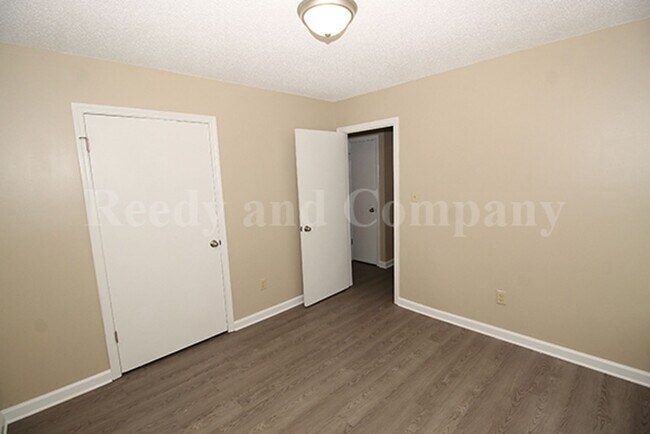 Building Photo - 5009 Nail Rd